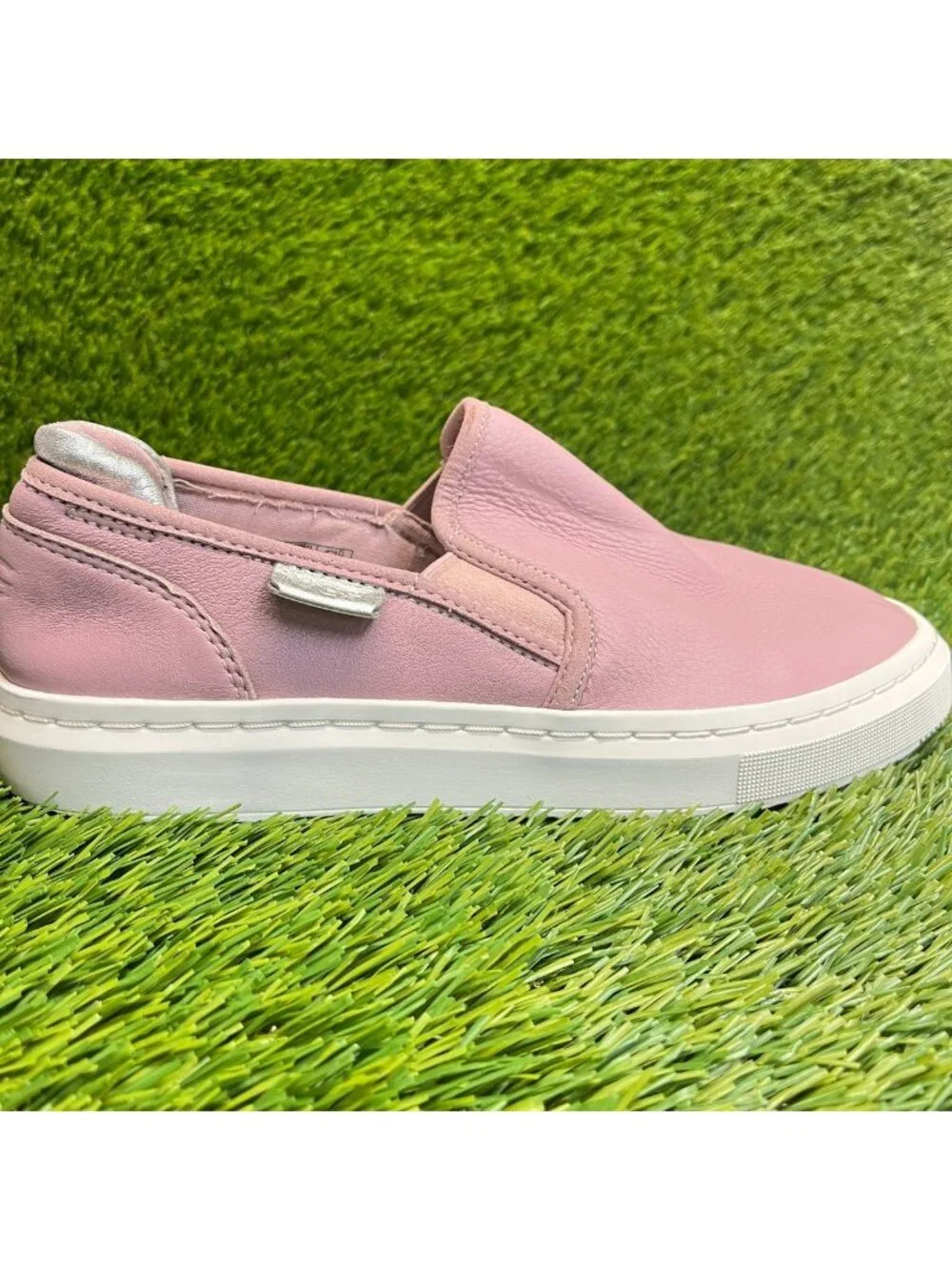 UGG Alameda Womens Size 6 Pink White Casual Leather Slip-On Shoes Sneakers